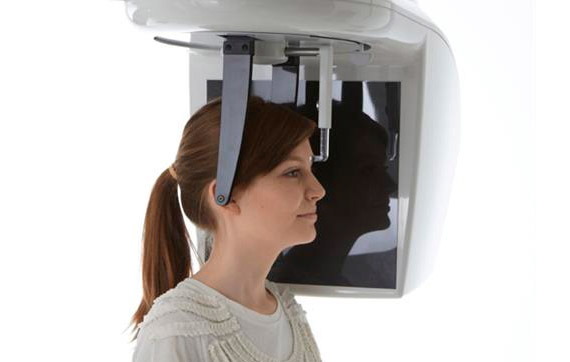 Escáner Dental 3D paciente en una tomografía computarizada
